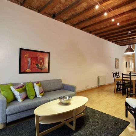 Beautiful Apartment In Eixample Барселона Экстерьер фото