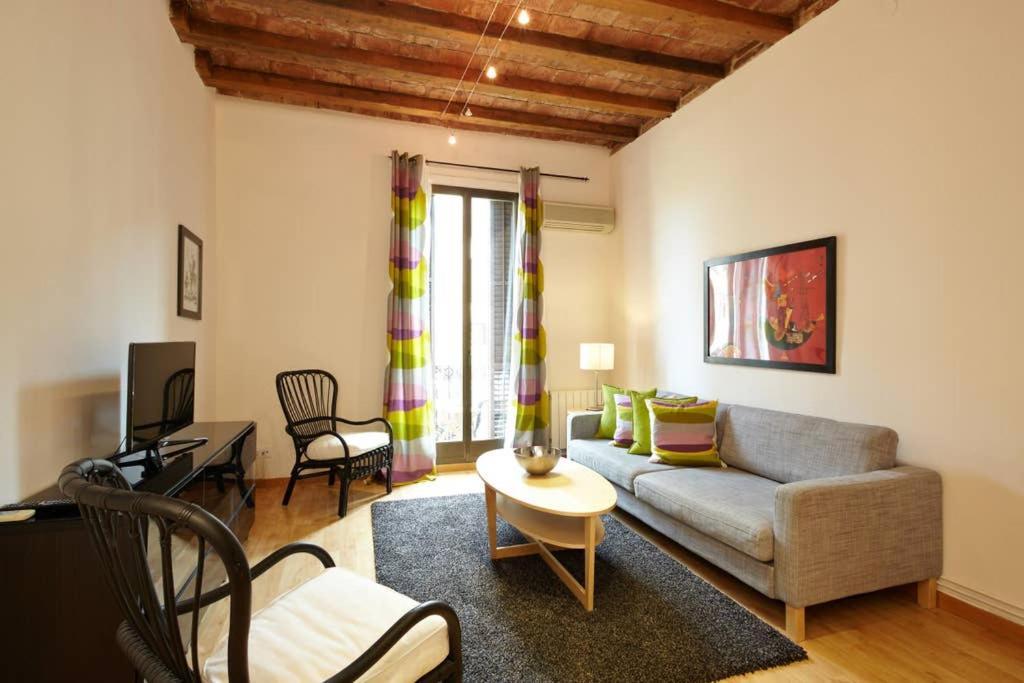 Beautiful Apartment In Eixample Барселона Экстерьер фото