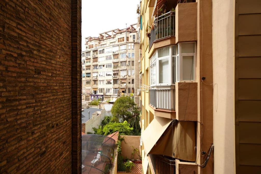 Beautiful Apartment In Eixample Барселона Номер фото