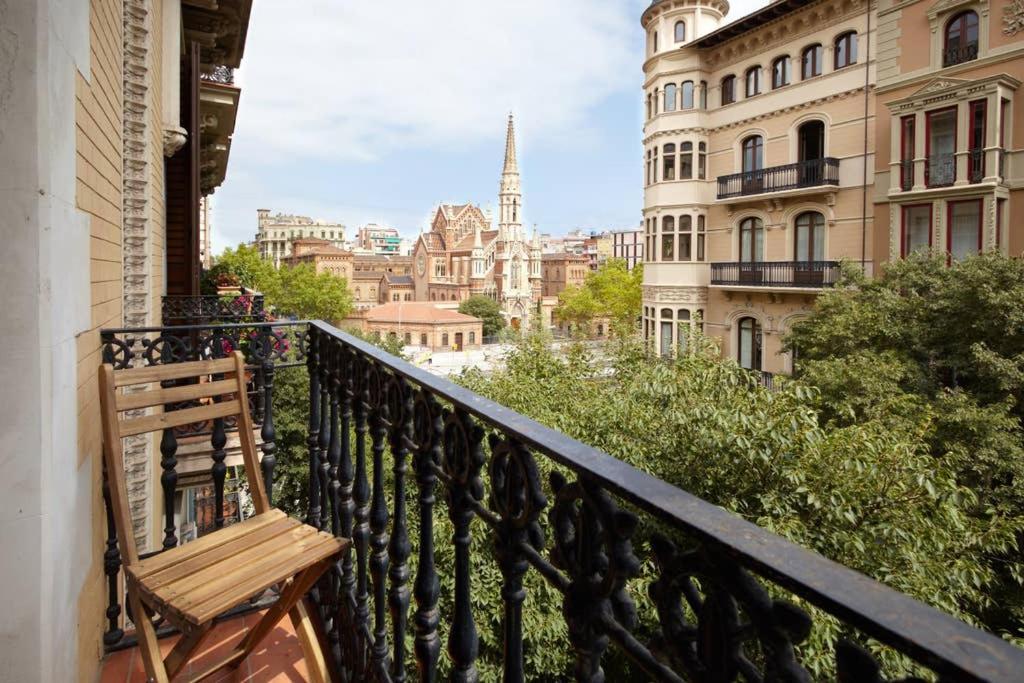 Beautiful Apartment In Eixample Барселона Экстерьер фото