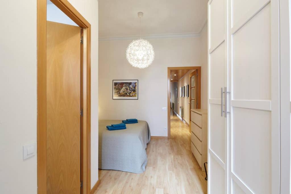 Beautiful Apartment In Eixample Барселона Экстерьер фото
