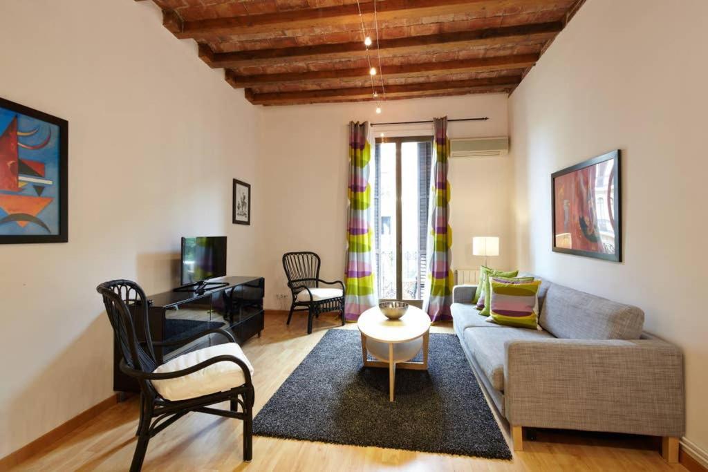 Beautiful Apartment In Eixample Барселона Экстерьер фото